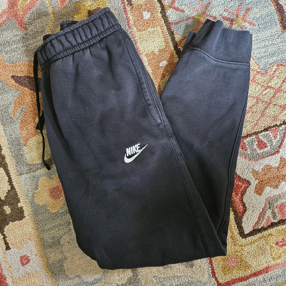Nike Men's size S black sweatpants